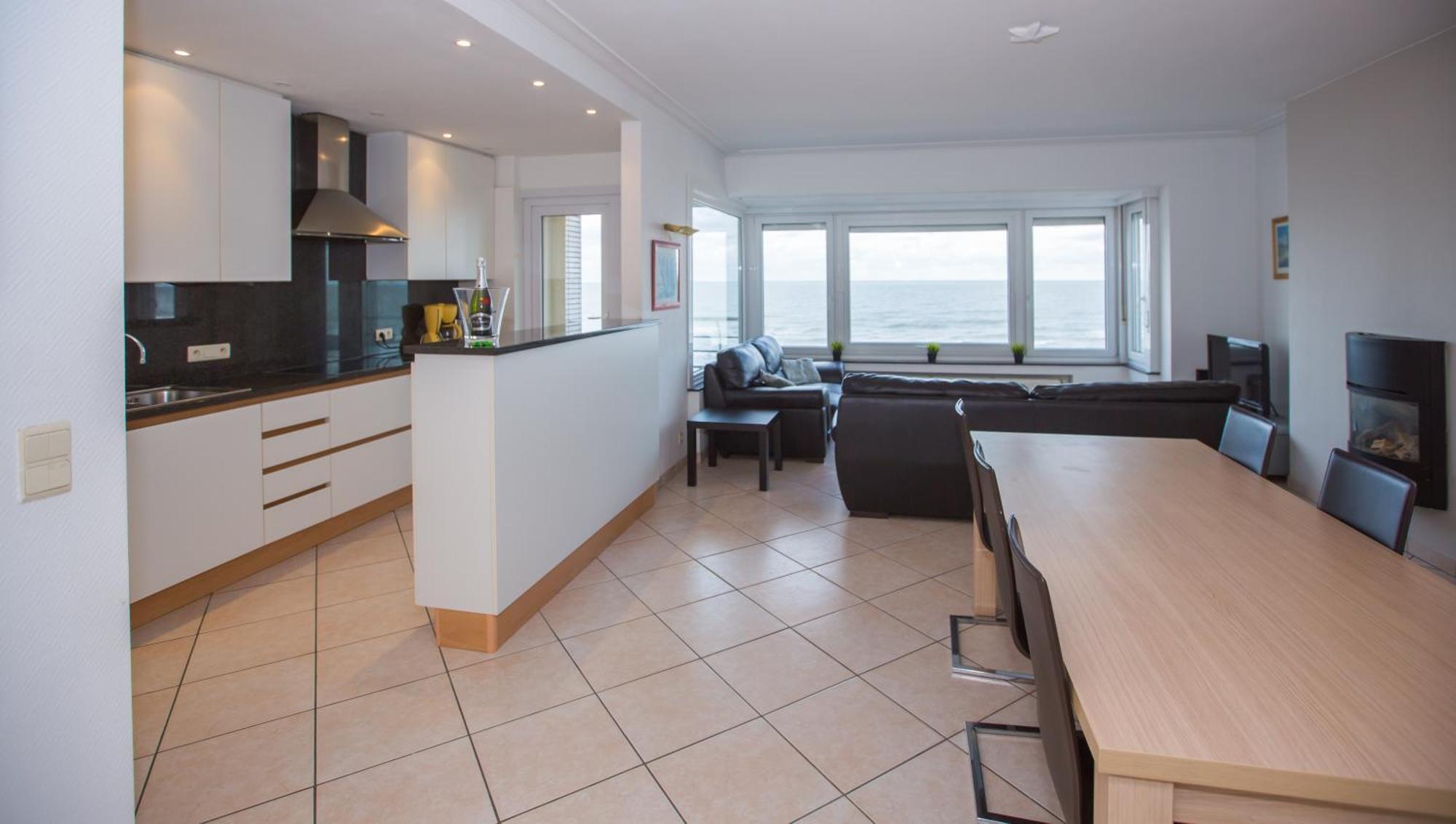 Bright Apartment With Sea View Остенде Экстерьер фото