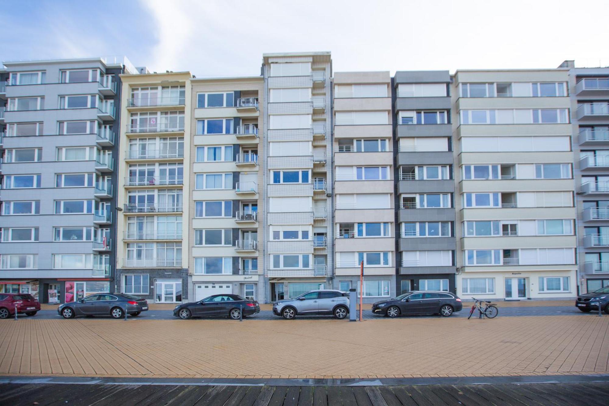 Bright Apartment With Sea View Остенде Экстерьер фото